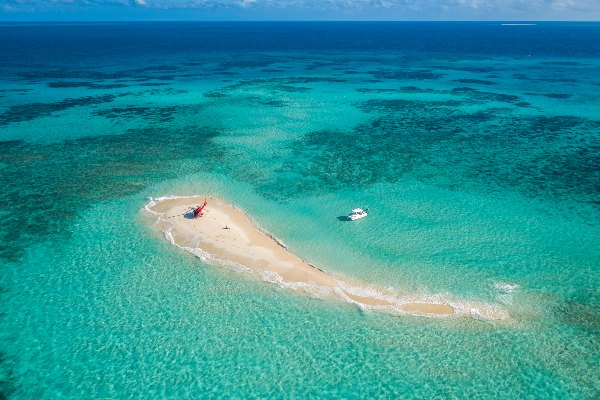 Scenic Helicopter Flight landing at Vlasoff Sand Cay in Queensland
